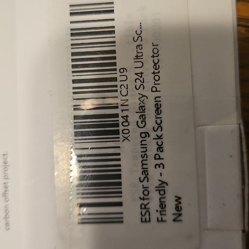 ESR Tempered-Glass Screen Protector - Picture 3 of 3